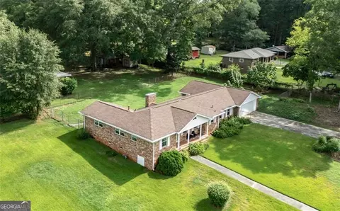 4045 Compton Cir, Powder Springs, GA 30127