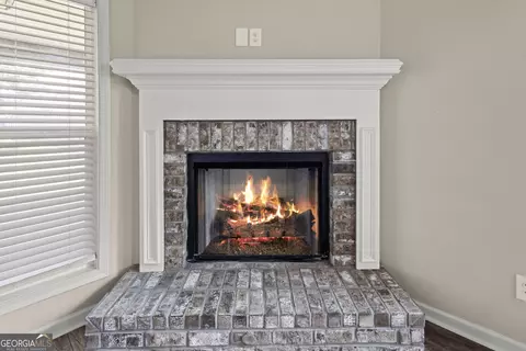 Living - 109 Rusty Plow Ln, Perry, GA 31069 photo 2 of 3