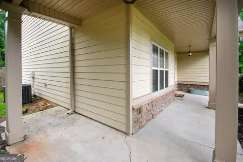 Exterior - 131 Cedar Ridge Dr, Lagrange, GA 30241 photo 3 of 8