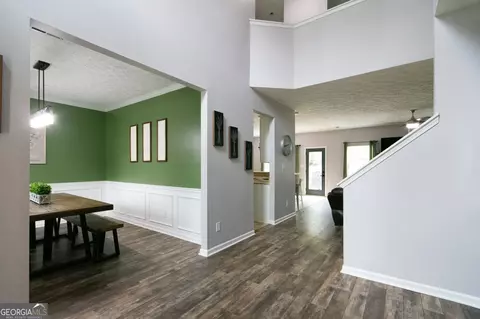 Entry Way - 131 Cedar Ridge Dr, Lagrange, GA 30241 photo 2 of 6