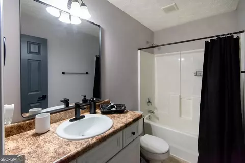 Bath - 131 Cedar Ridge Dr, Lagrange, GA 30241 photo 2 of 5
