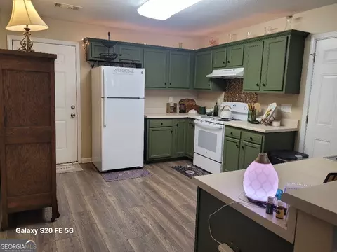 Kitchen - 305 Lenox Cir, Lagrange, GA 30241 photo 1 of 2