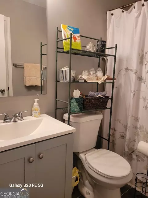 Bath - 305 Lenox Cir, Lagrange, GA 30241 photo 2 of 2