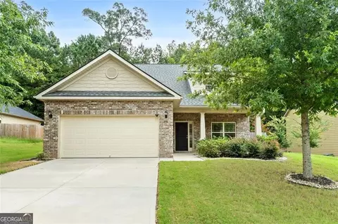 890 Crescent Ln, Griffin, GA 30224