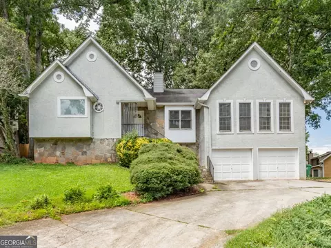 1521 Golf Link Dr, Stone Mountain, GA 30088