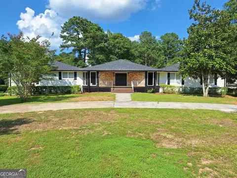 2867 Knoxville Dr, Lizella, GA 31052