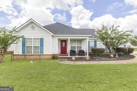 201 Melvina Dr, Warner Robins, GA 31088