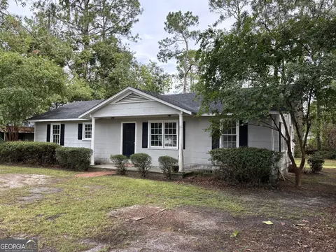 109 W Jerome St, Homerville, GA 31634