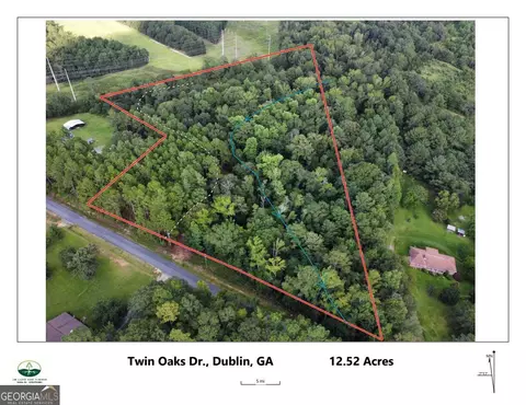 100 Twin Oaks Dr, Dublin, GA 31021