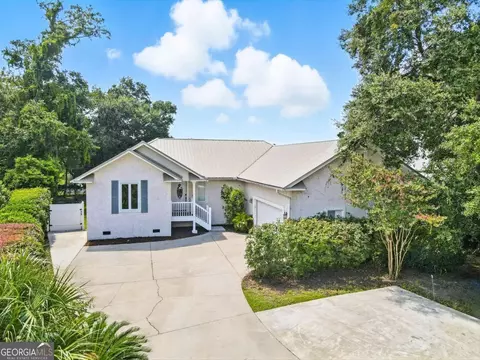 168 Palmera Ln, Brunswick, GA 31525