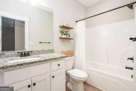 Bath - 2649 Rat Kinney Rd, Statham, GA 30666 photo 1 of 1