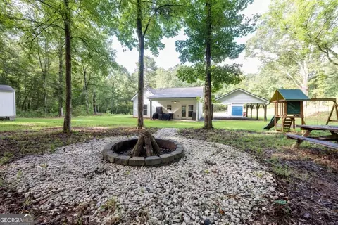 Exterior - 2649 Rat Kinney Rd, Statham, GA 30666 photo 6 of 7