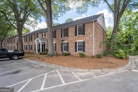 6700 Roswell Rd #13A, Atlanta, GA 30328