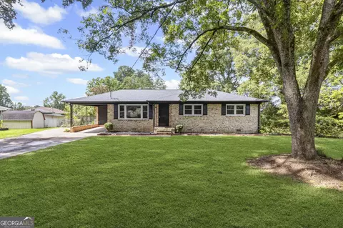 1321 Lisa Cir, Griffin, GA 30224