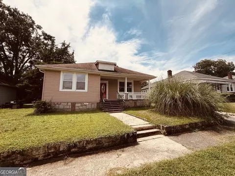 211 Snyder Ave, Elberton, GA 30635