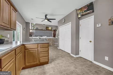 Entry Way - 195 Shannons Pl, Comer, GA 30629 photo 3 of 5
