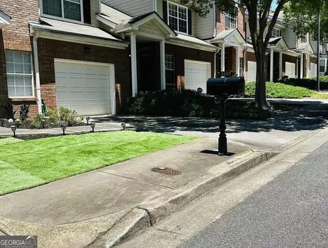 2567 Laurel Cir NW, Atlanta, GA 30311