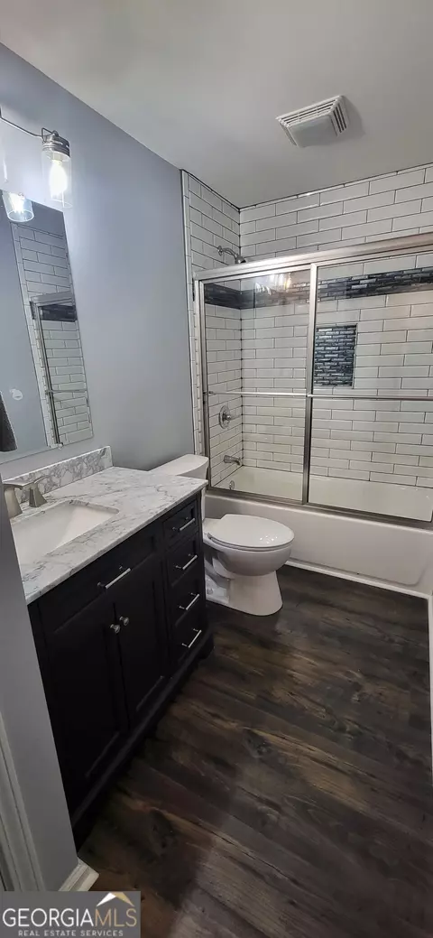 Bath - 175 Orchard Dr, Commerce, GA 30529 photo 1 of 5