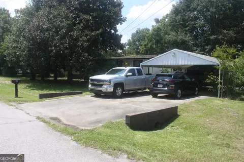 205 Cambridge Dr, Warner Robins, GA 31093