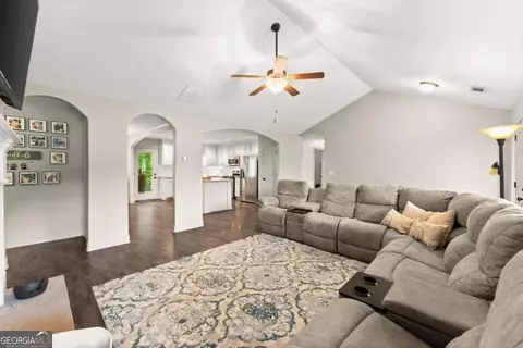 2112 Perry Place Ln, Monroe, GA 30656 photo 8