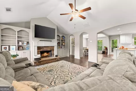 2112 Perry Place Ln, Monroe, GA 30656 photo 6