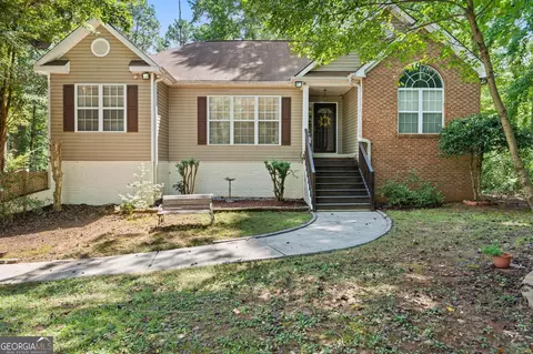 25 Buck Trl, Newnan, GA 30265