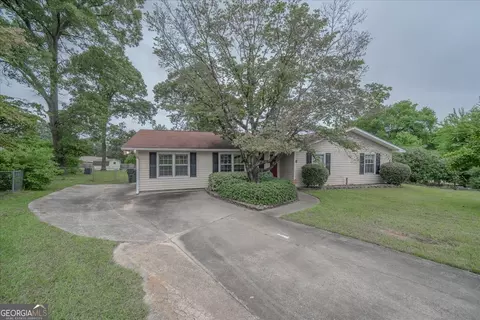 109 Overlook Dr, Warner Robins, GA 31088