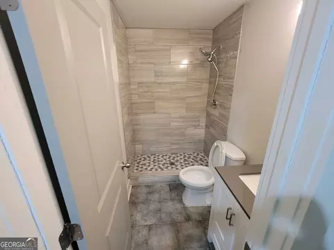 Bath - 2531 Fairview Rd, Covington, GA 30016 photo 3 of 5