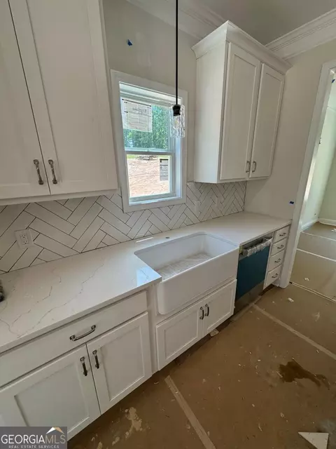 Kitchen - 262 Corinth Five Points Rd, Buchanan, GA 30113 photo 2 of 2
