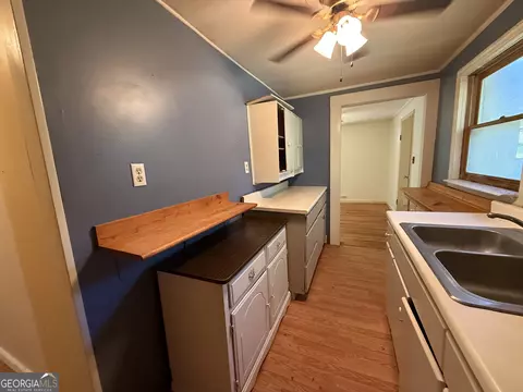 Kitchen - 41 Estes Rd, Lagrange, GA 30240 photo 4 of 5