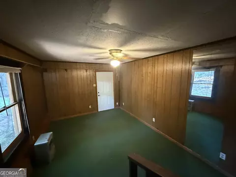 Living - 41 Estes Rd, Lagrange, GA 30240 photo 5 of 5