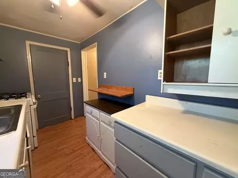 Kitchen - 41 Estes Rd, Lagrange, GA 30240 photo 2 of 5