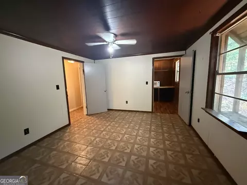 Bedroom - 41 Estes Rd, Lagrange, GA 30240 photo 4 of 6