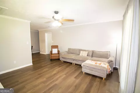 Living - 3646 Dallas Mill Rd, Lagrange, GA 30241 photo 2 of 2