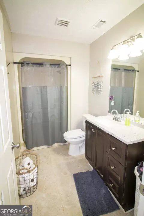 Bath - 3646 Dallas Mill Rd, Lagrange, GA 30241 photo 1 of 2
