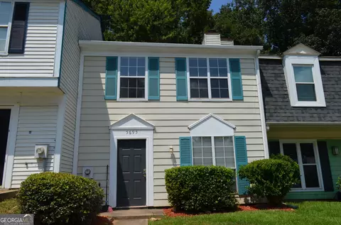 5695 Wells Cir, Stone Mountain, GA 30087