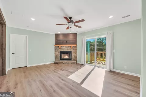 Living - 866 Firetower Rd, Thomaston, GA 30286 photo 2 of 3
