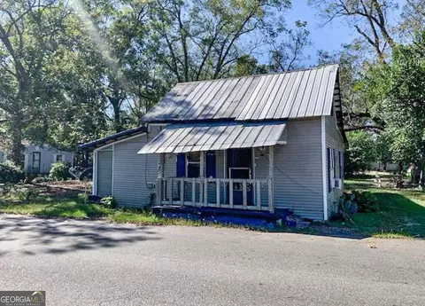 235 Johnson St, Millen, GA 30442