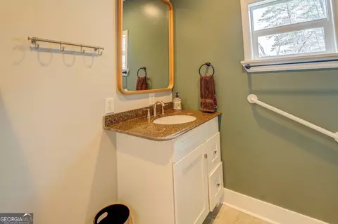 Bath - 160 C Hamm Rd #C, Jackson, GA 30233 photo 4 of 4