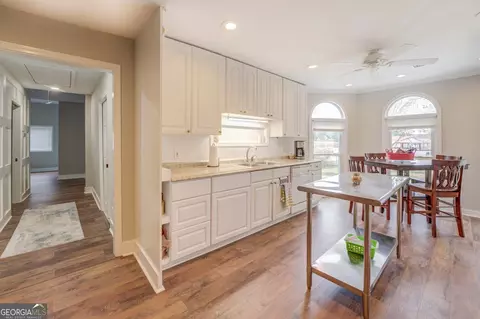 Kitchen - 160 C Hamm Rd #C, Jackson, GA 30233 photo 2 of 5