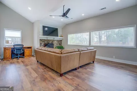 Living - 160 C Hamm Rd #C, Jackson, GA 30233 photo 1 of 1