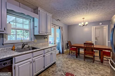 Kitchen - 101 Long St, Demorest, GA 30535 photo 4 of 4
