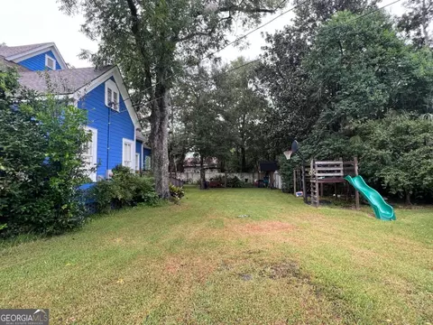 Exterior - 201 Eighth St, Adel, GA 31620 photo 5 of 6