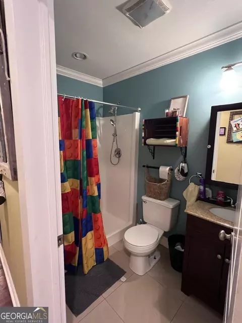 Bath - 201 Eighth St, Adel, GA 31620 photo 3 of 3