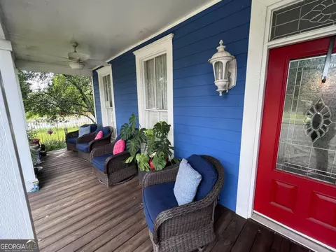 Exterior - 201 Eighth St, Adel, GA 31620 photo 4 of 6