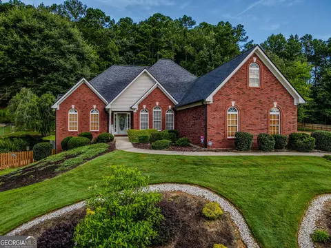 6015 Cedar Lake Trl, Loganville, GA 30052
