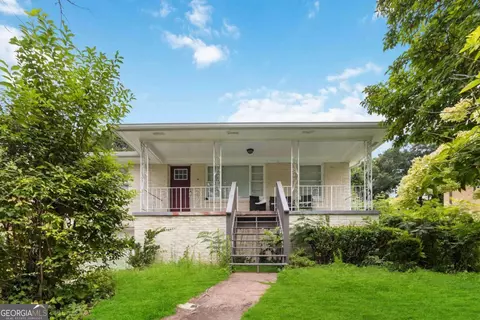 2699 Lincoln Ct NW, Atlanta, GA 30318
