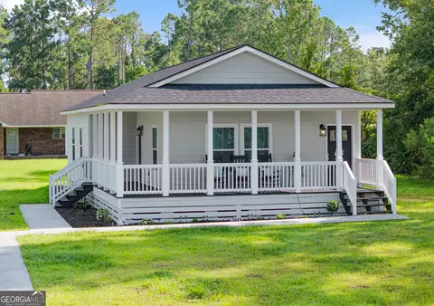 177 Ranier St, Baxley, GA 31513