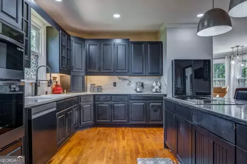 Kitchen - 1860 Chambers Rd, Mcdonough, GA 30253 photo 4 of 4