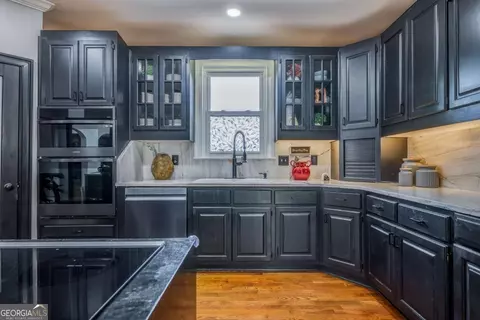 Kitchen - 1860 Chambers Rd, Mcdonough, GA 30253 photo 3 of 4